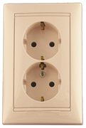 Розетка 2-я в сборе с зазем. и шторк. Legrand Valena (Сл.кость) 774371
